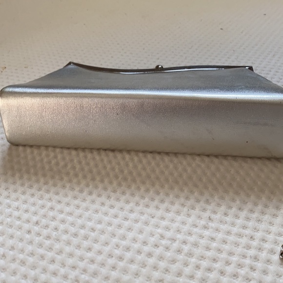 Buy 2, get 1 free! Silver clutch - Picture 6 of 7
